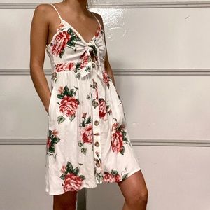 Floral dark green/pink spring time dress! 🌸